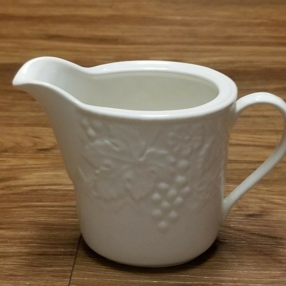 Mikasa English Countryside Creamer Small Pitcher 4